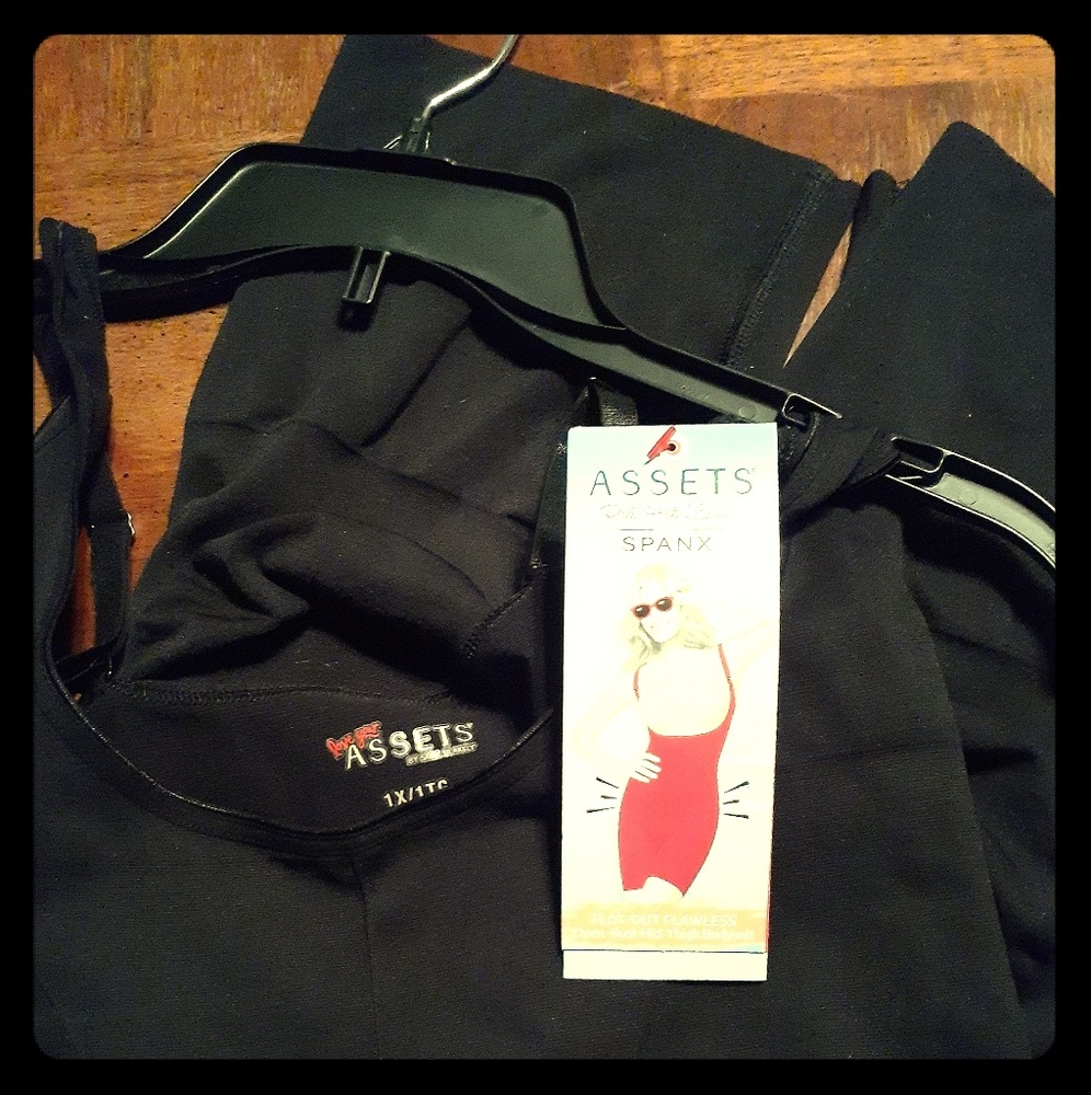 NWT, 1x,Black, Spanx Open Bust, midthigh, bodysut